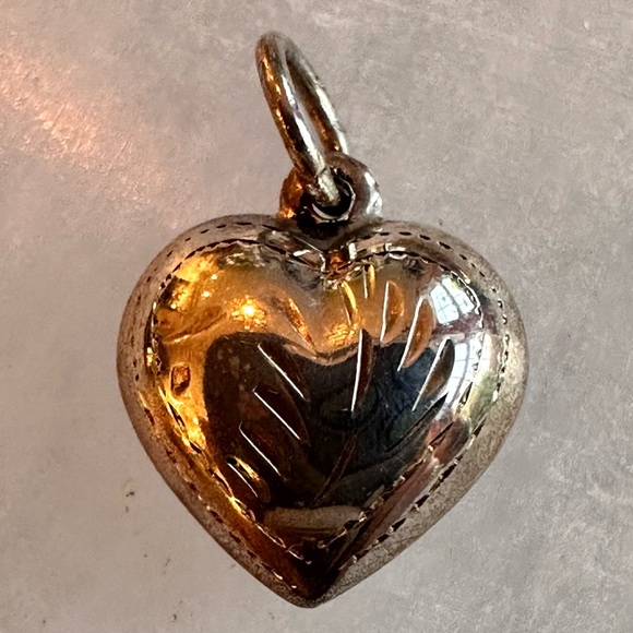 Sterling Silver Puffy Heart Pendant/Charm - Picture 2 of 5